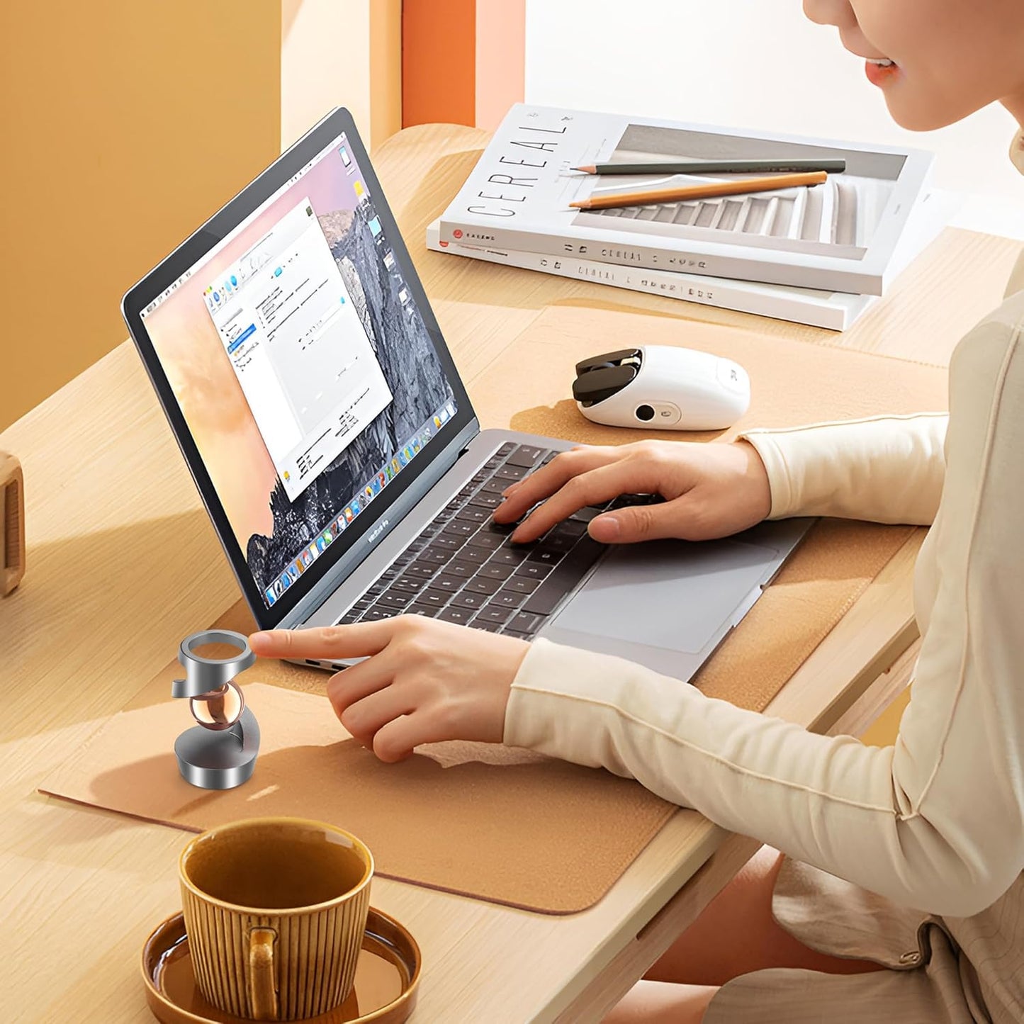 Desk Toys, Spinning Desk Toy, Desk Fidgets for Office for Adults, Metal Fidget Toys for Kids Teens