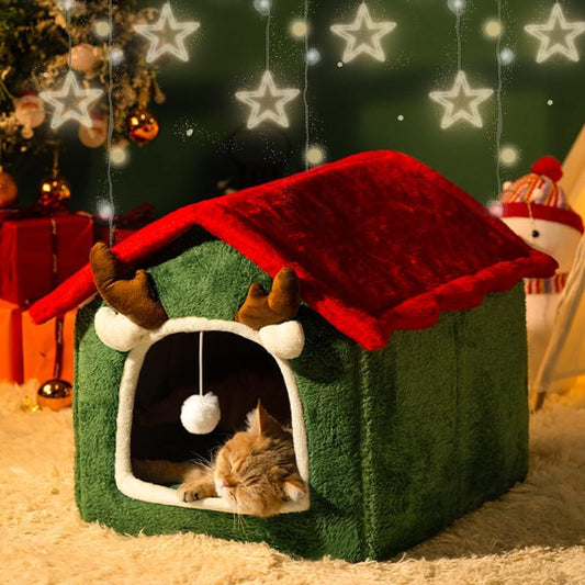 Christmas Cat House, 2025 New Cat House Can Accommodate 33lb, Warm Feral Cat Dog Shelter with Removable, Christmas Medium Pet Decorations